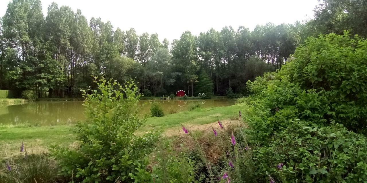 Gite Chouchou Izé Exteriör bild